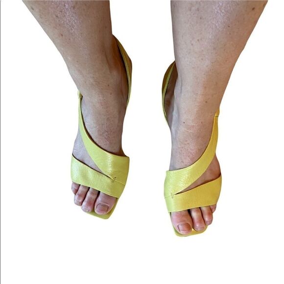 Preloved Franco Sarto leather yellow sandals - Picture 8 of 8